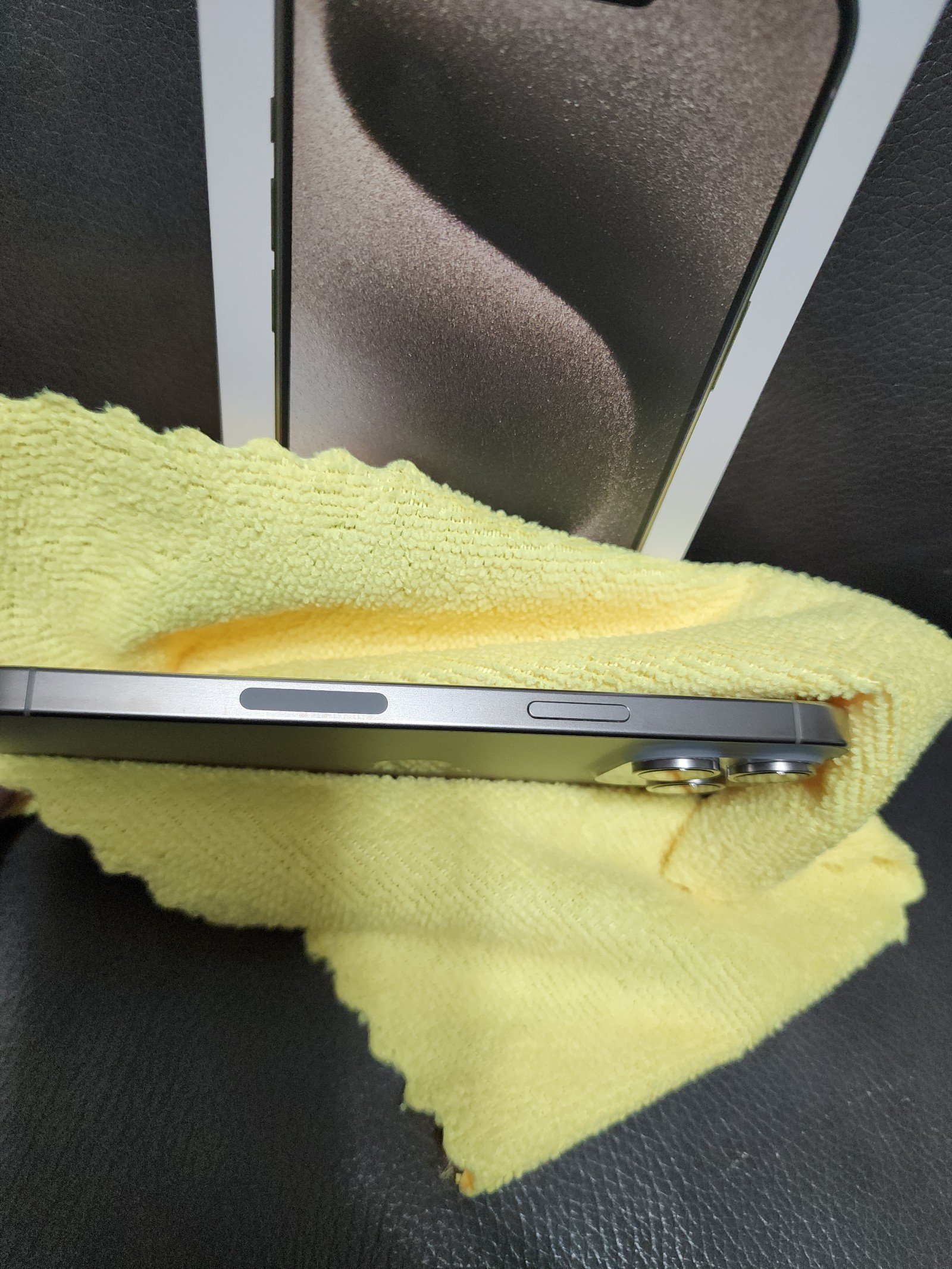 iPhone 15 Pro Max 1TB Fully Unlocked 9V56