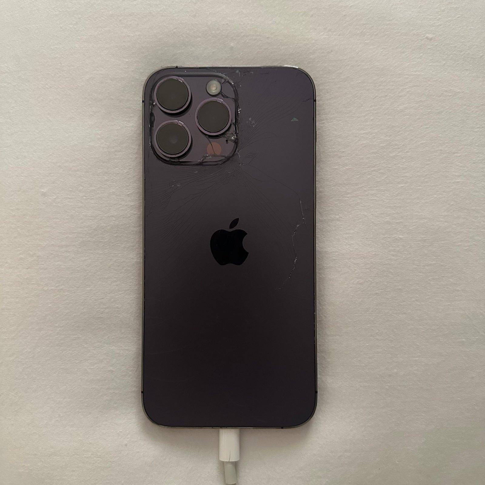 Apple iPhone 14 Pro Max 256 GB in Deep Purple 5W53