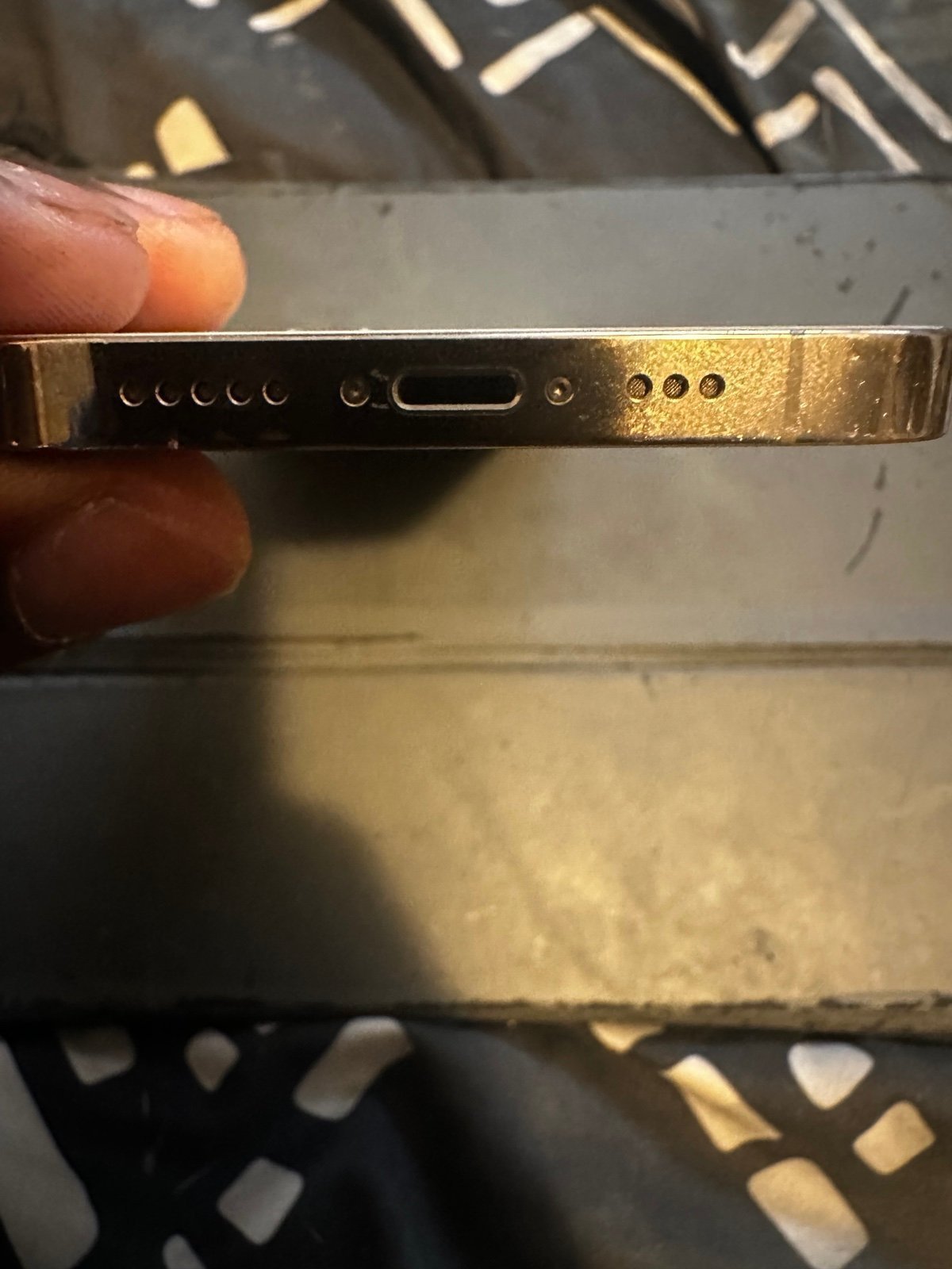 Apple iPhone 12 Pro 256 GB in Gold for Unlocked 3R19