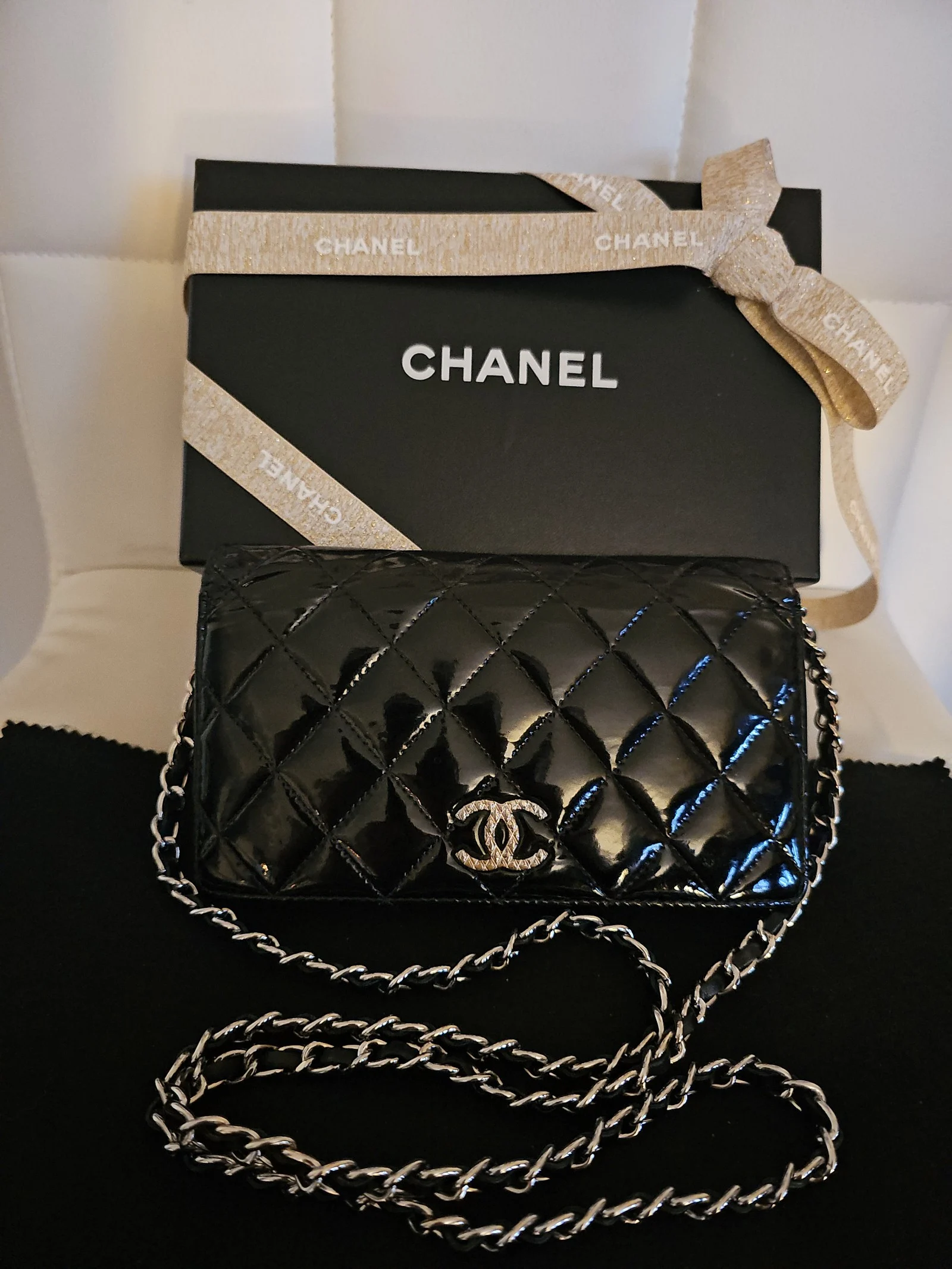 CHANEL Black Patent Leather Quilted Wallet
