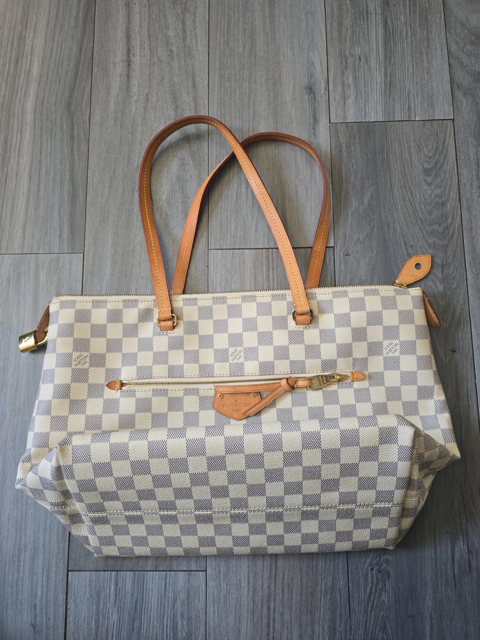 Louis Vuitton Lena Azur