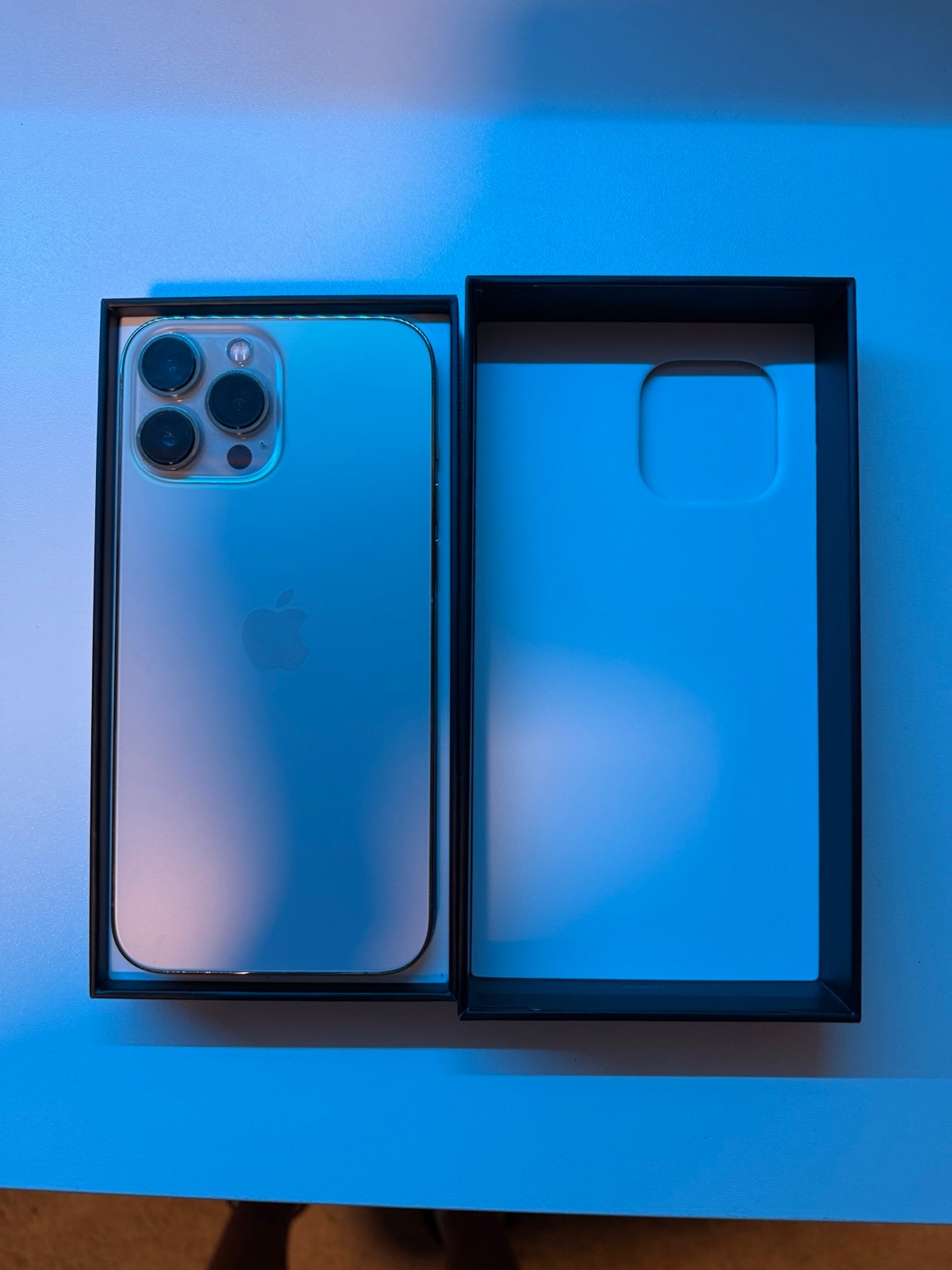 iphone13 pro max phone unlocked 9V95