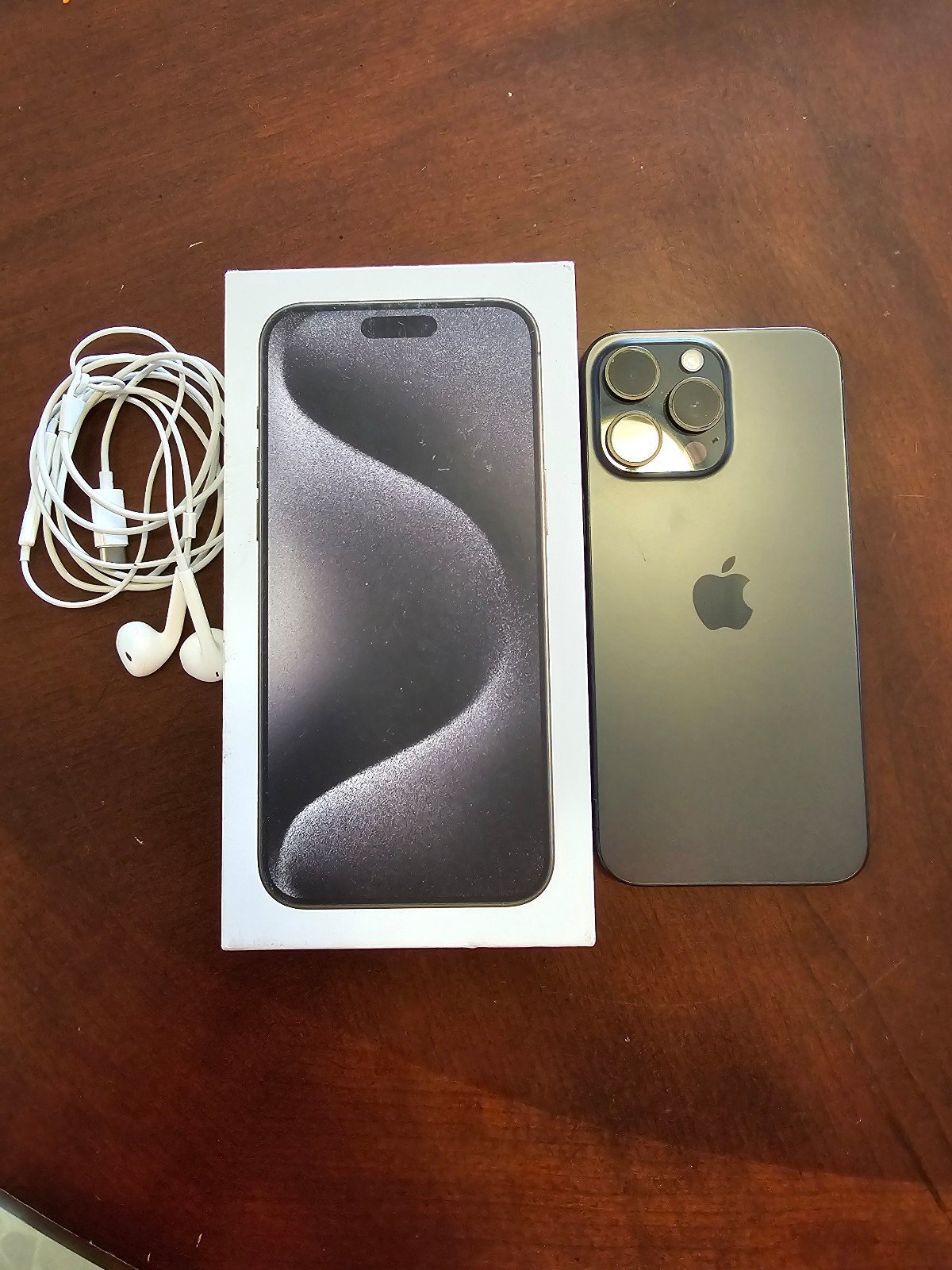 Apple iphone 15 pro max 9Y18