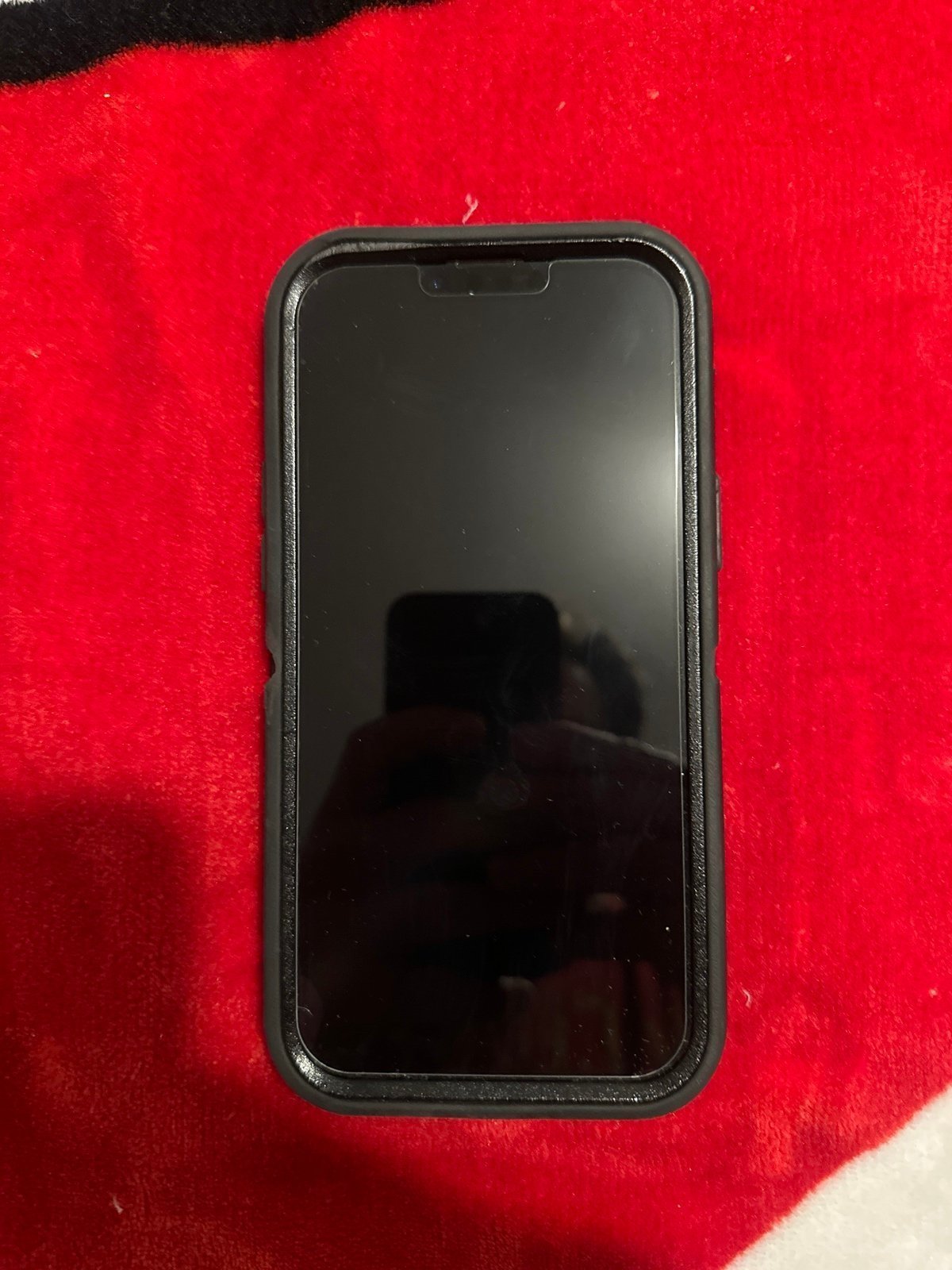 Apple IPhone 14 Plus 128 GB Red unlocked with OtterBox Defender Series/beltclip 2O89