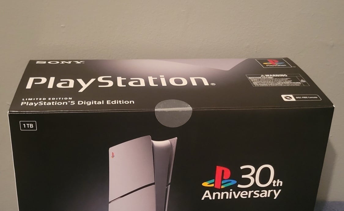 PlayStation 5 limited edition. 30th anniversary 7C15