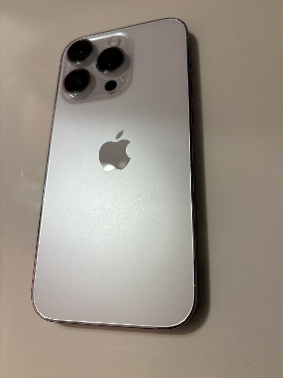 Apple iPhone 14 Pro - 128 GB - Silver (Unlocked) 9L98