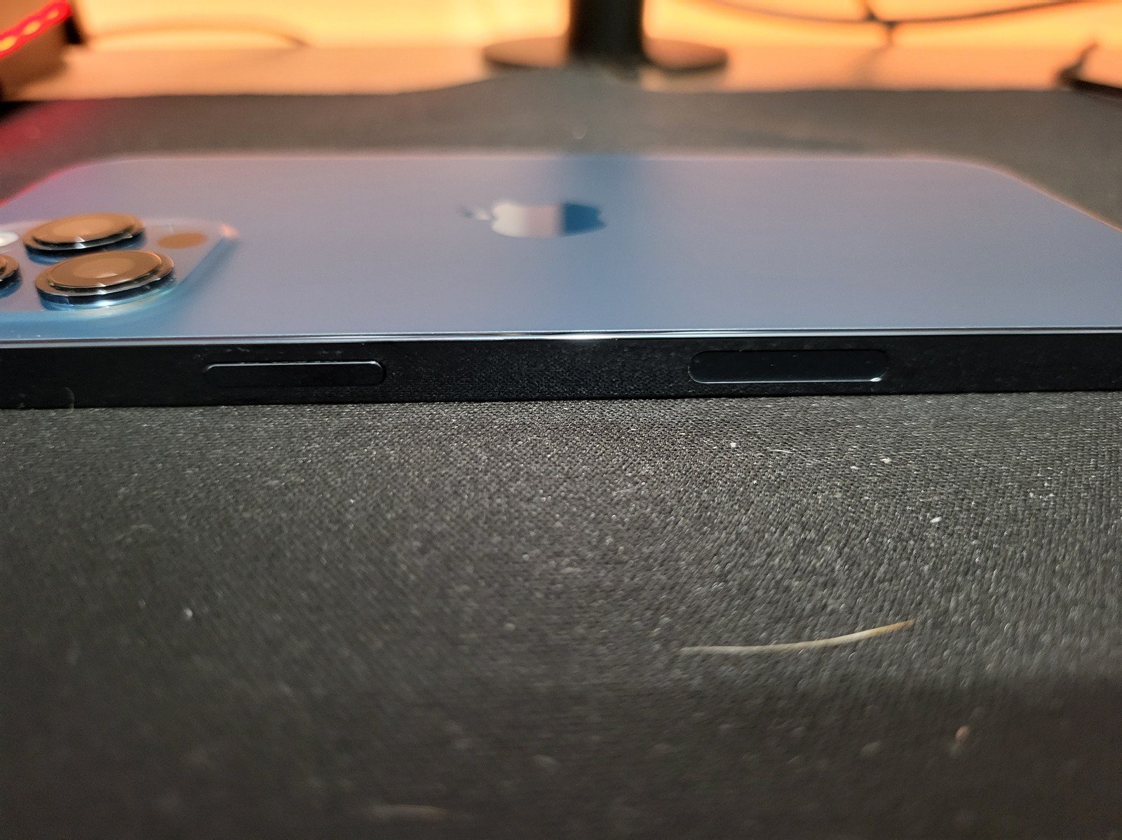 Iphone 12 Pro Max 256 GB Cricket/At&t 8W35