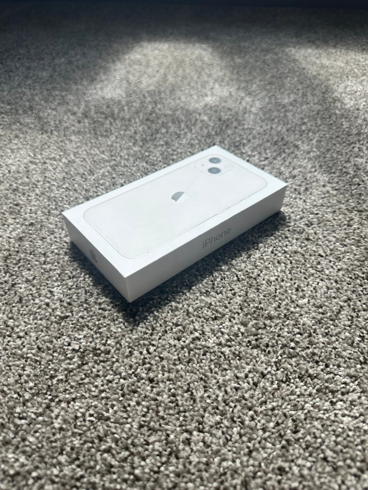 New Apple iPhone 13 128GB Starlight Unlocked 3Q82