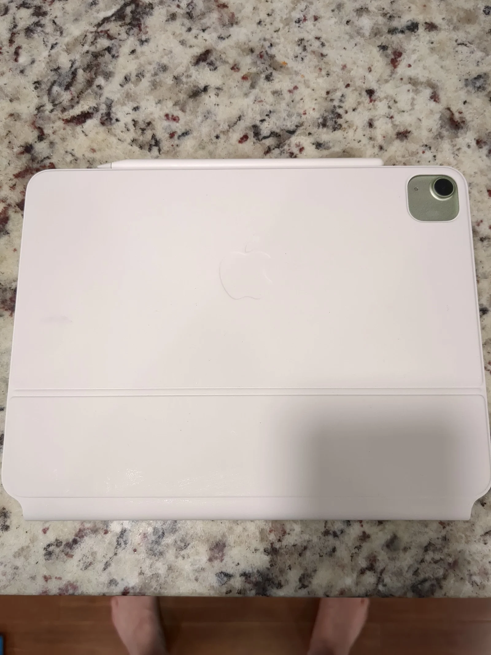 Apple iPad Air 4th Generation 256 GB in Green bundle 3R21