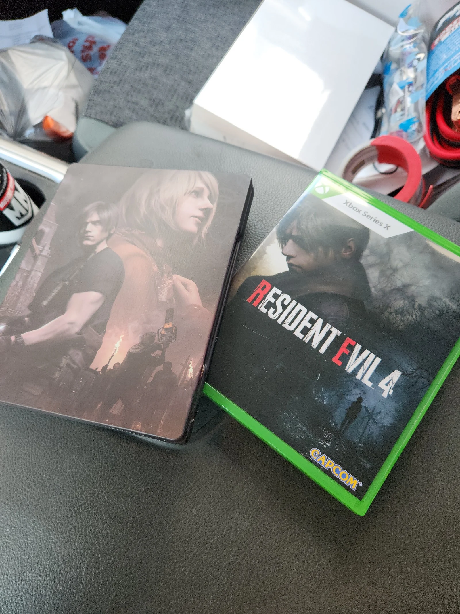 Xbox series X 1tb with Resident evil 4 steelbook 2H73