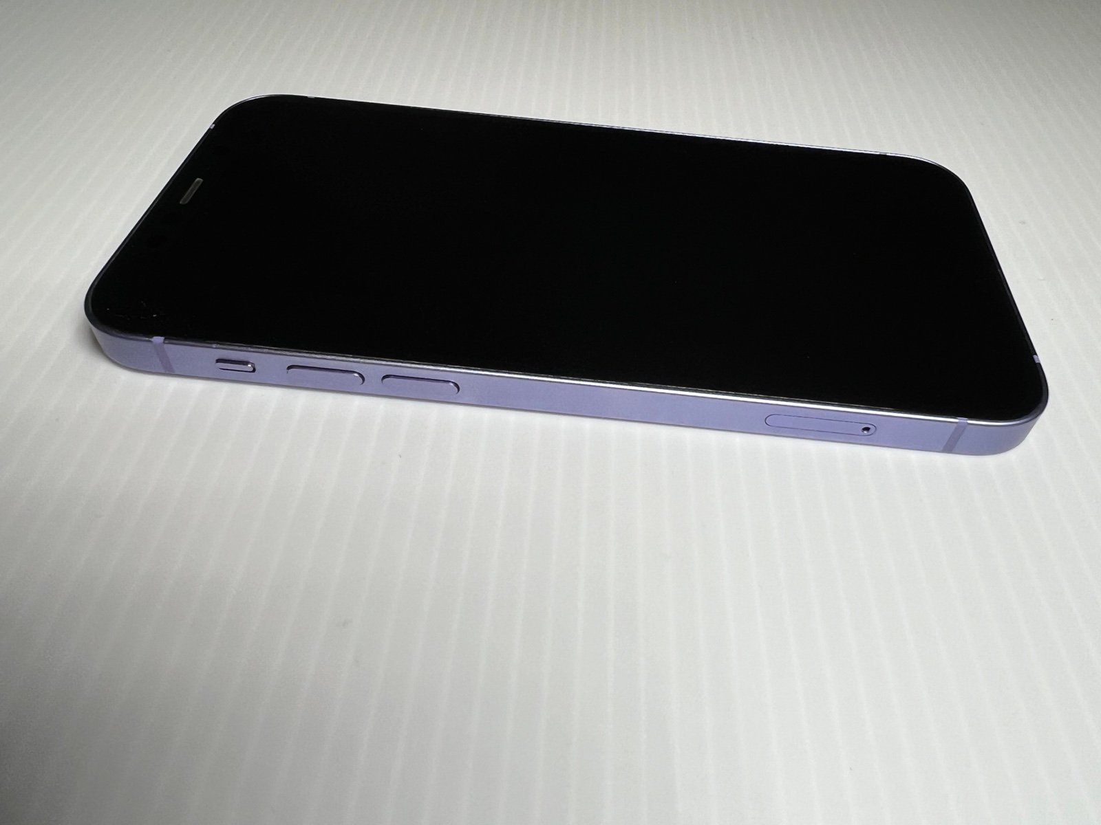 Apple iPhone 12 64 GB in Purple for Unlocked 8W59