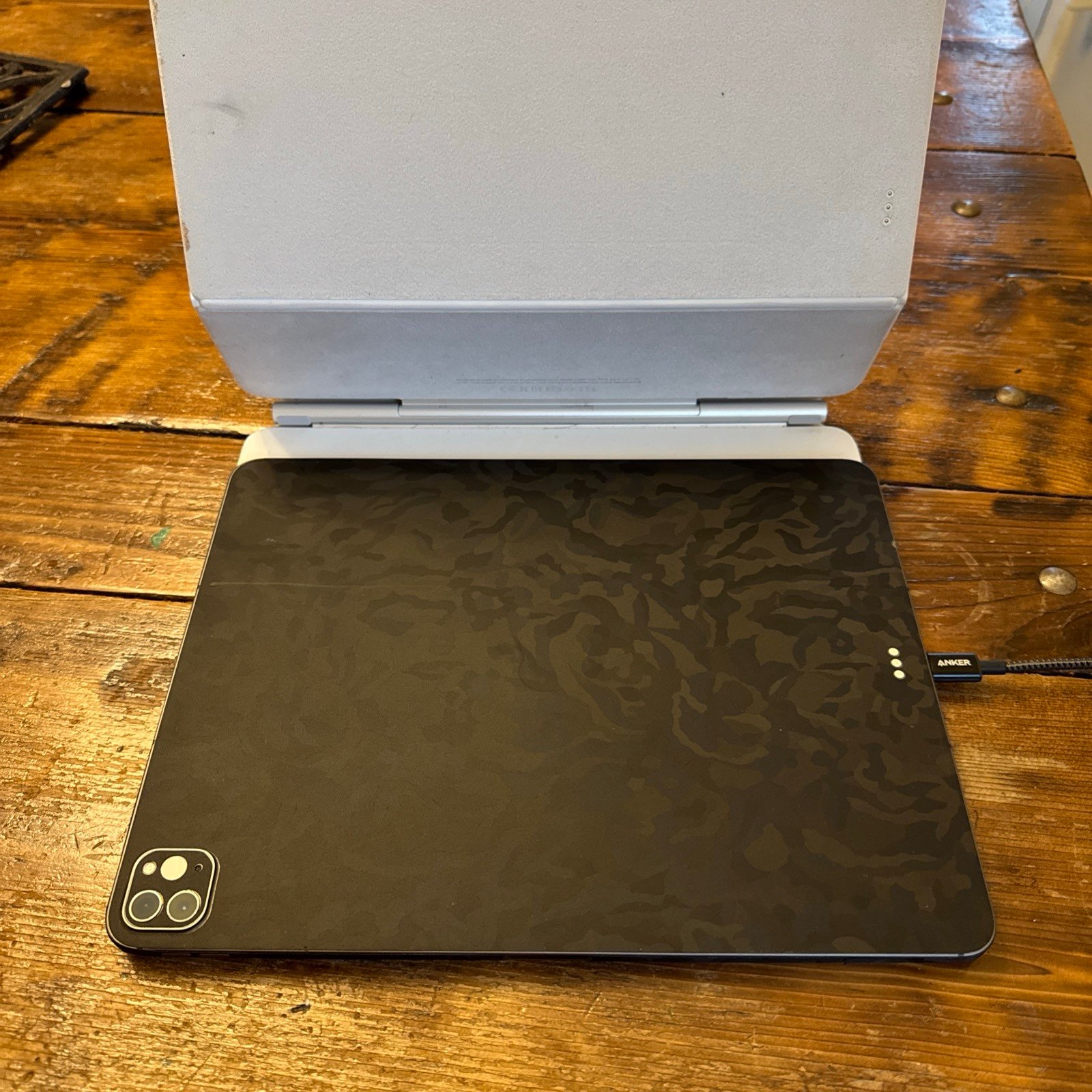 Apple iPad Pro 12.9” 5th Generation with Magic Keyboard 9W28