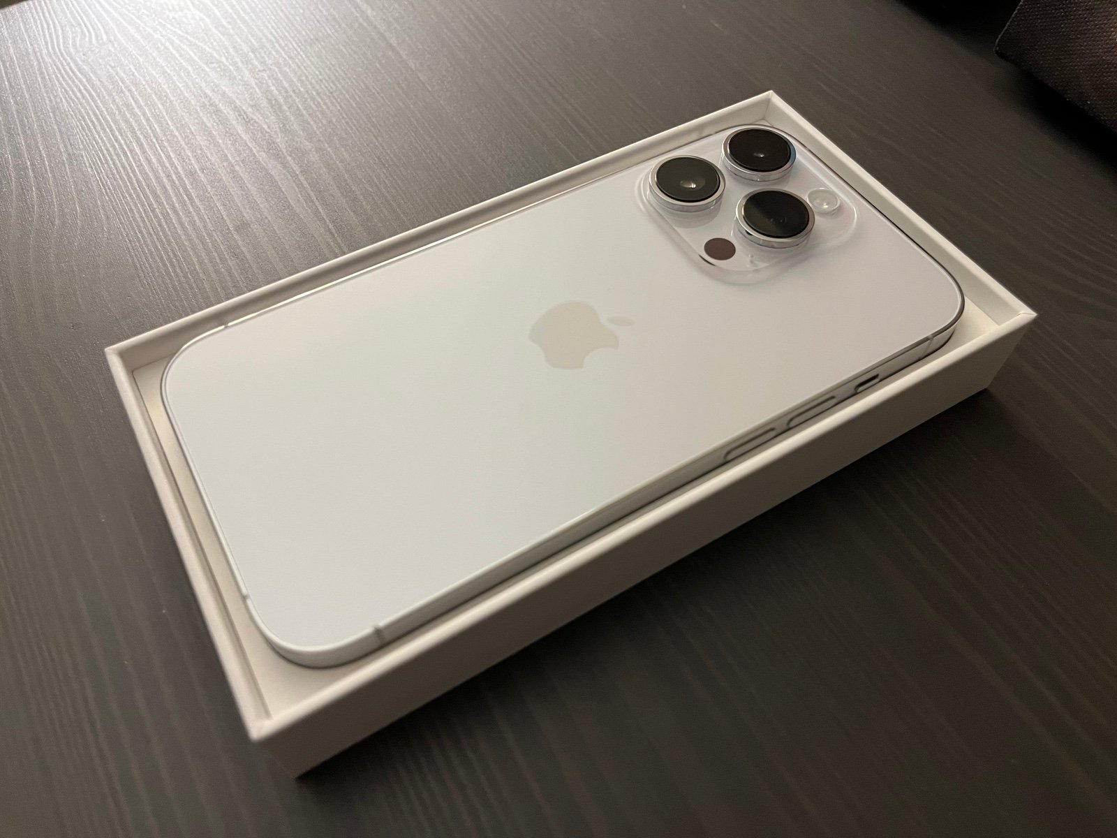 Apple iPhone 14 Pro 512GB in Silver / White Unlocked 5N11