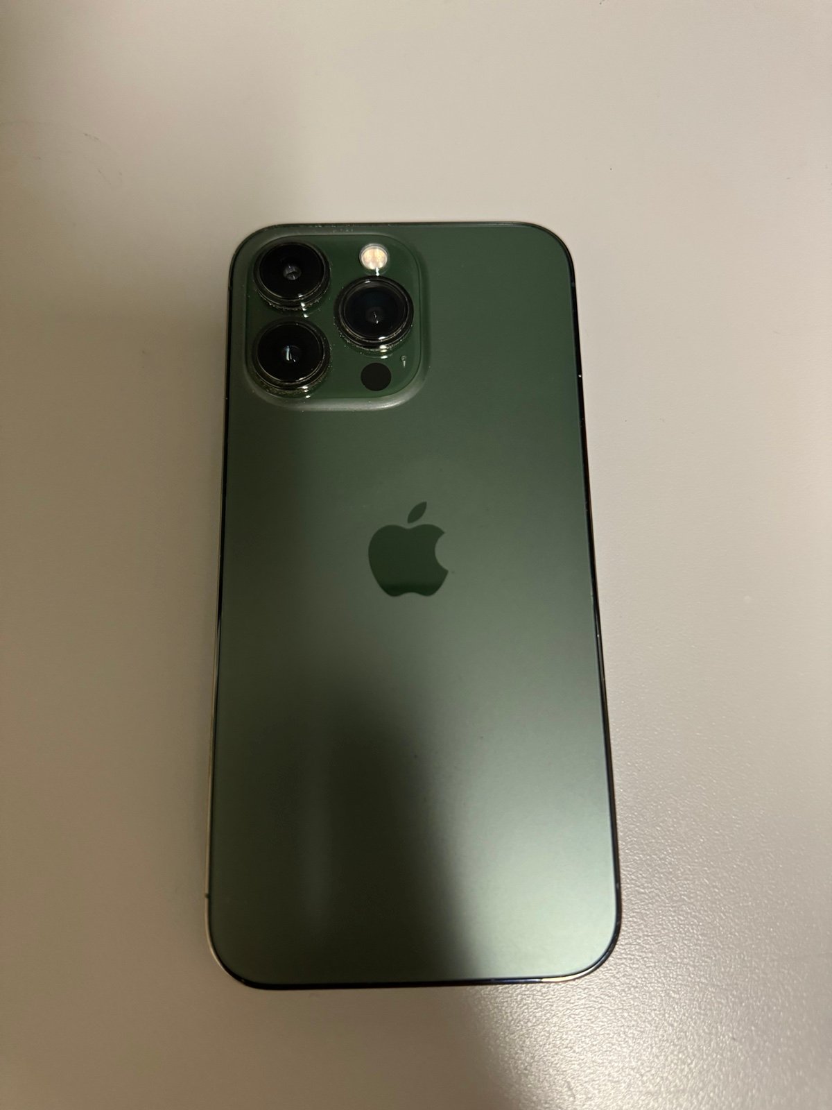 AT&T iPhone 13 Pro (128GB Green) 7O93