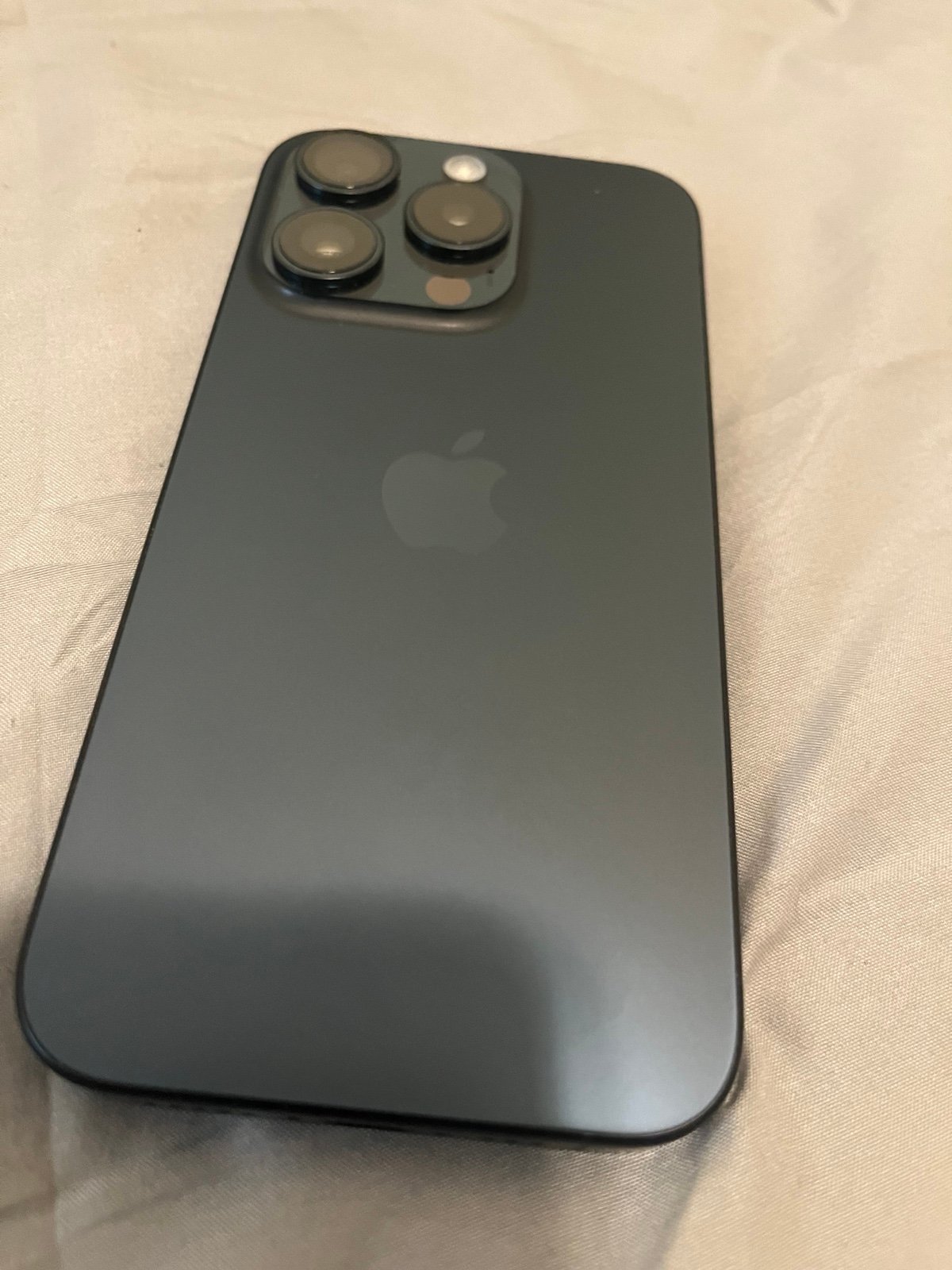 iPhone 15 Pro 128GB Unlocked 6Z39