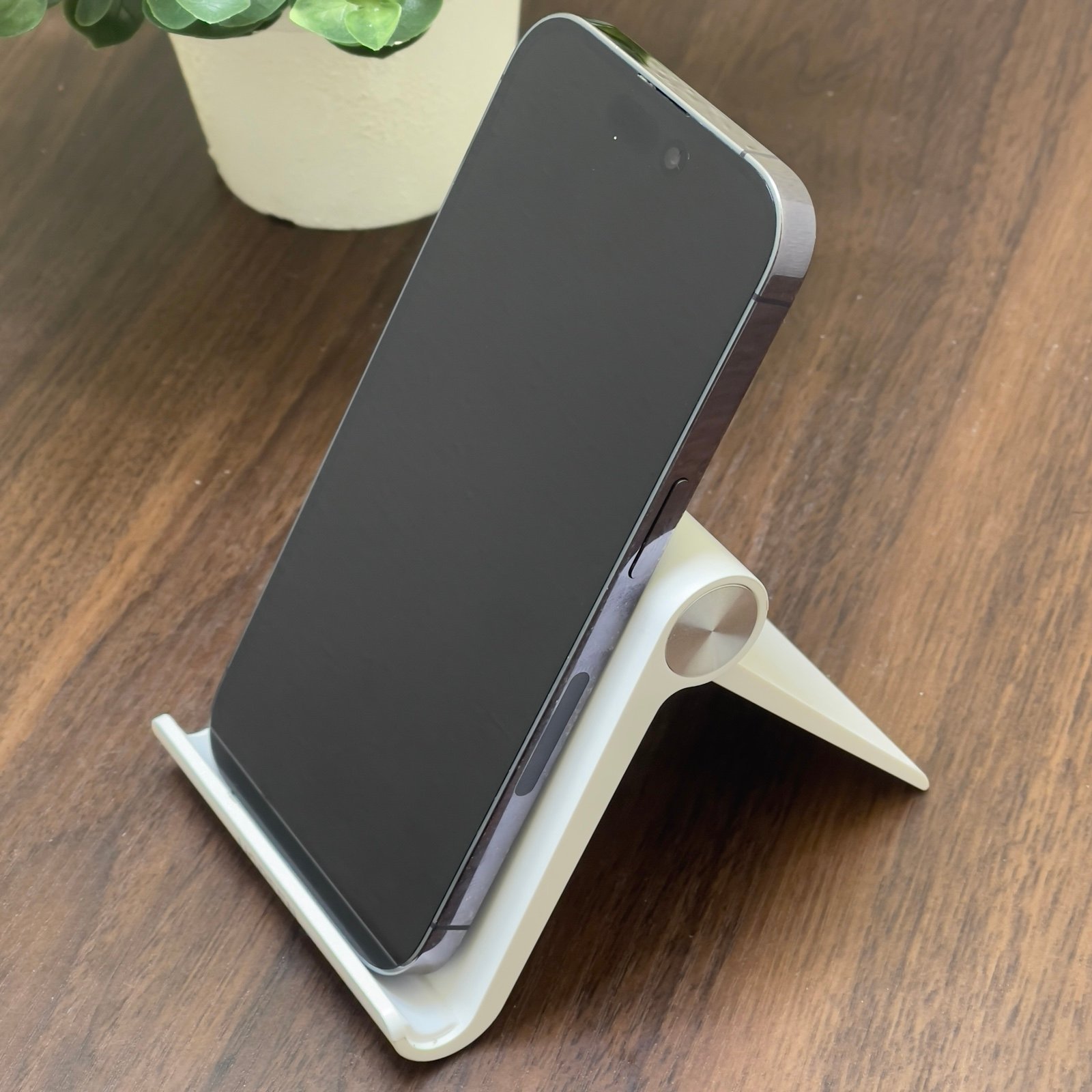 Apple iPhone 14 Pro 128 GB in Deep Purple for AT&T 9H96