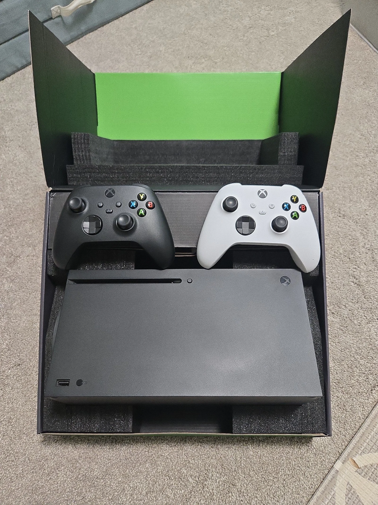 Xbox Series X 8F31