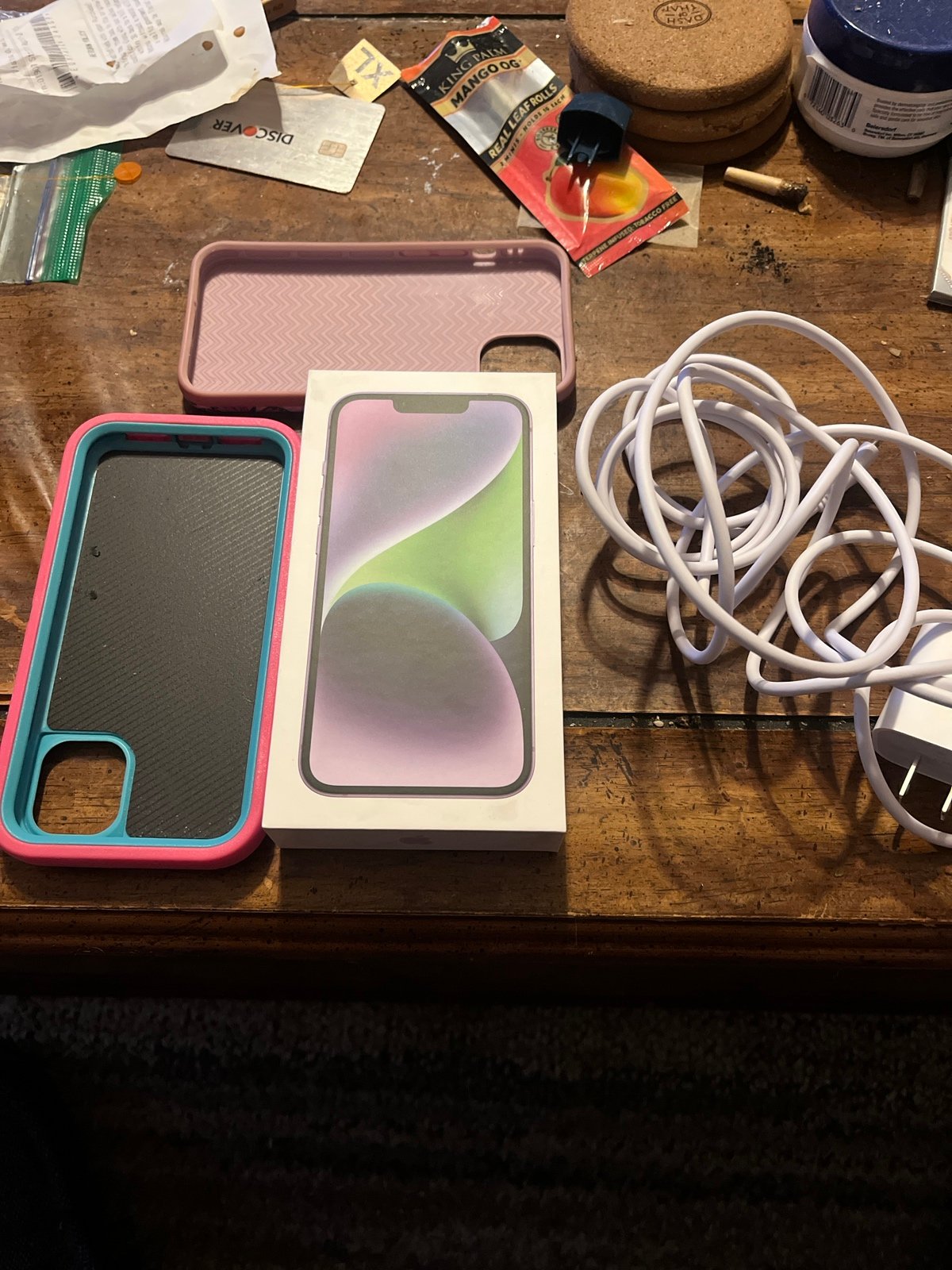 iPhone 14 128 gigs with charger and cases unlocked 9L68