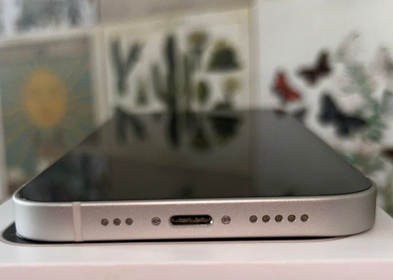 Apple iPhone 14 128 GB in Starlight Unlocked 5R21