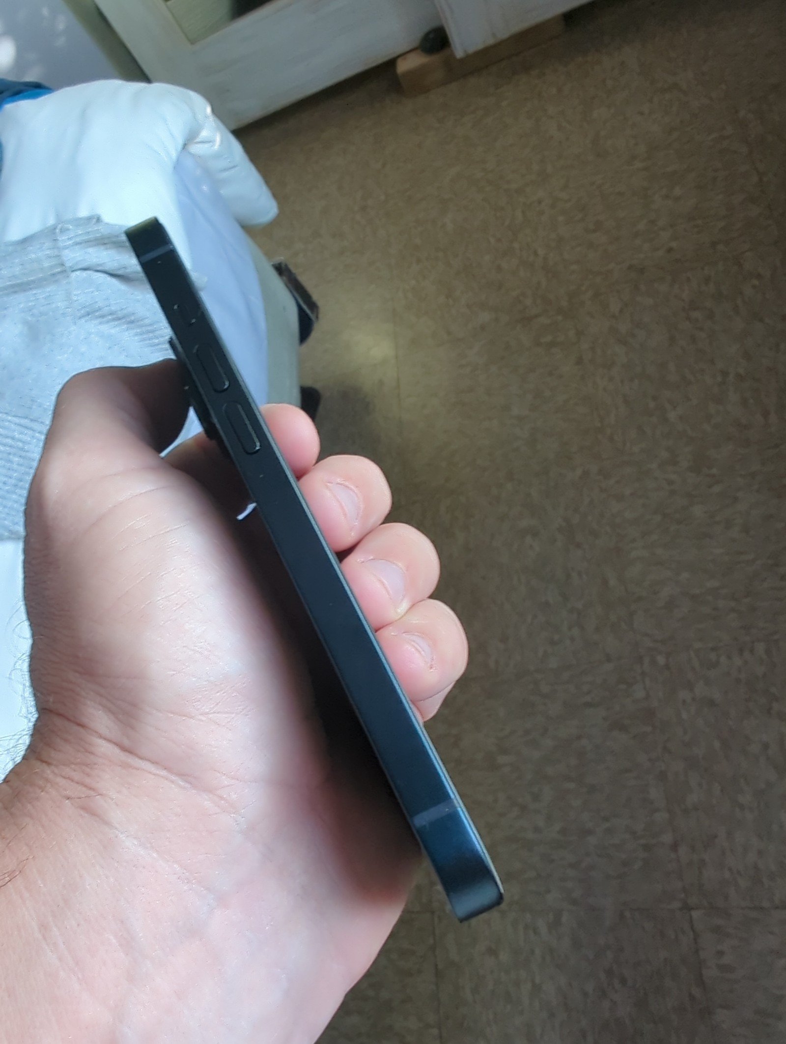 Apple iPhone 14 256 GB in Midnight for Unlocked New 2X77