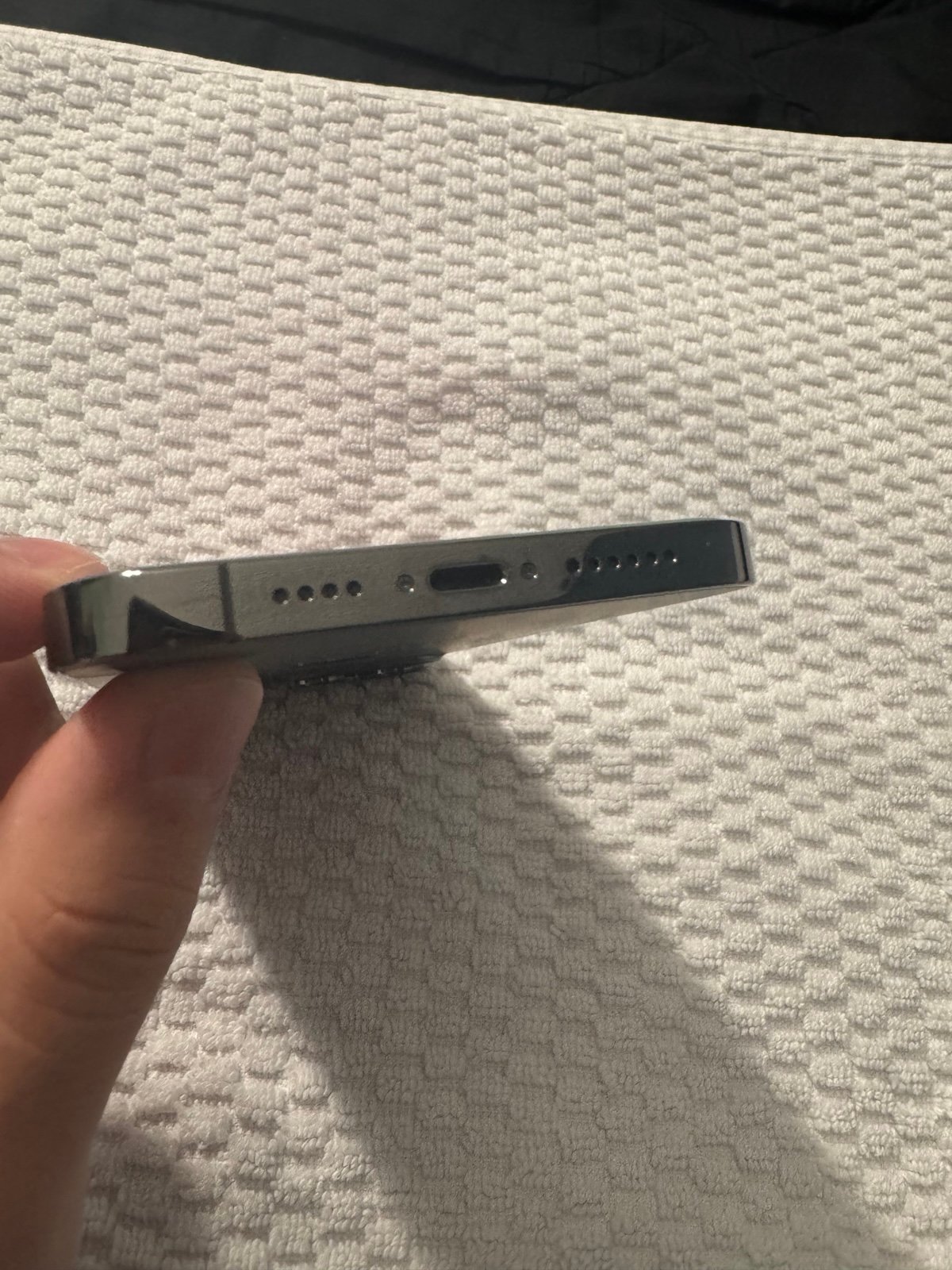 Apple iPhone 13 Pro Max 128 GB in Graphite Unlocked 1O35