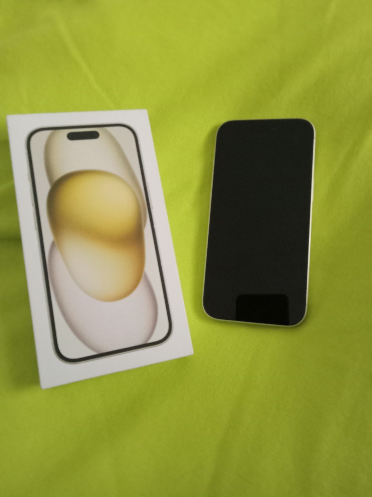 iPhone 15 unlocked 1J81