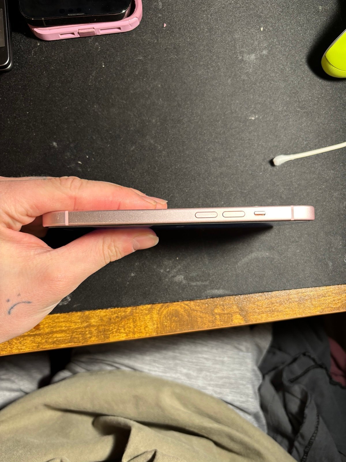 iPhone 15 (128GB - Unlocked) 8B11