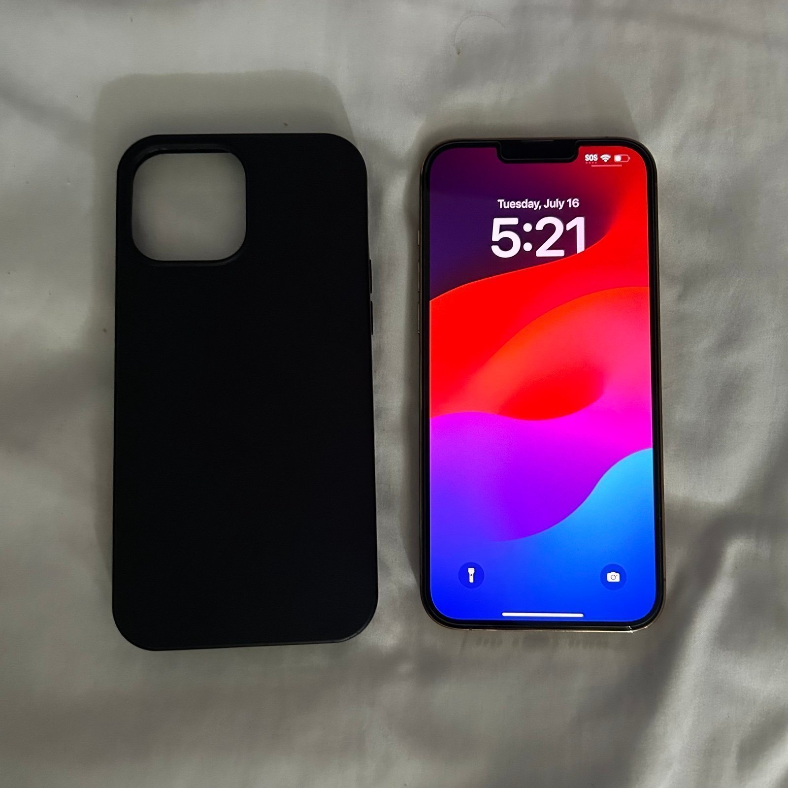 APPLE IPHONE 13 PRO MAX 128 GB IN GOLD 5T26