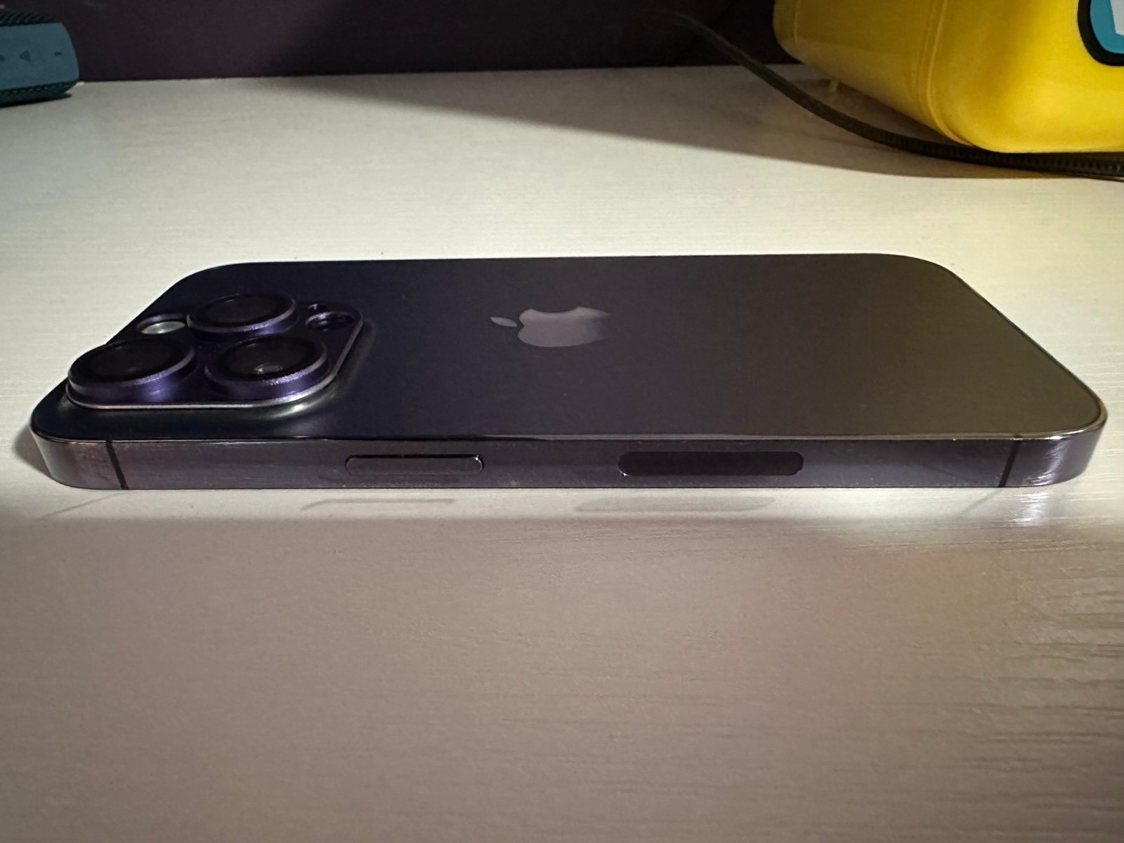 iPhone 14 Pro 256GB Deep Purple AT&T 9F22