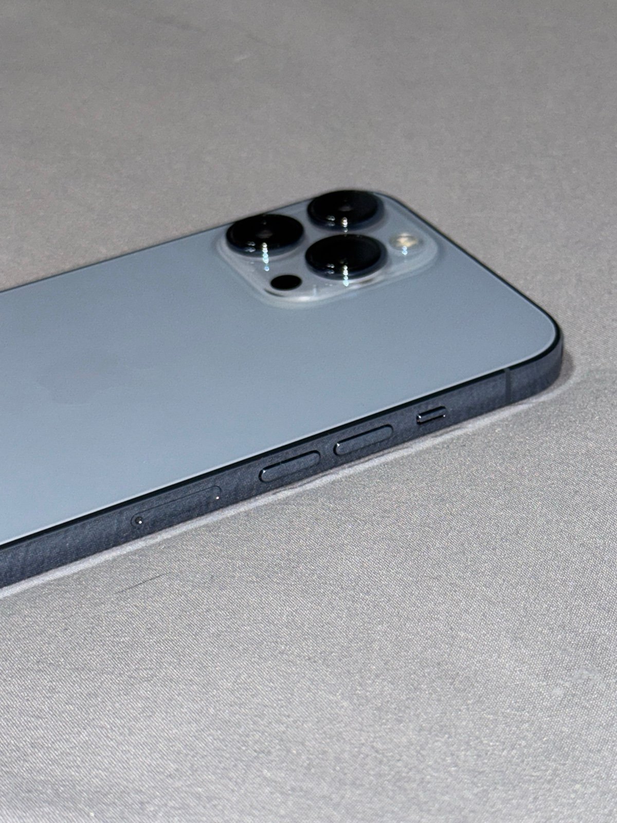 UNLOCKED iPhone 13 Pro Max (Sierra Blue) 9Z79