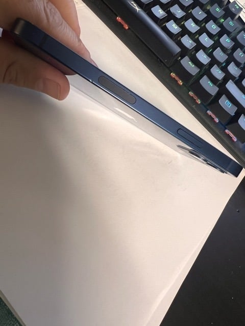 Apple iPhone 12 64GB (Unlocked) - Works Great! 7O39