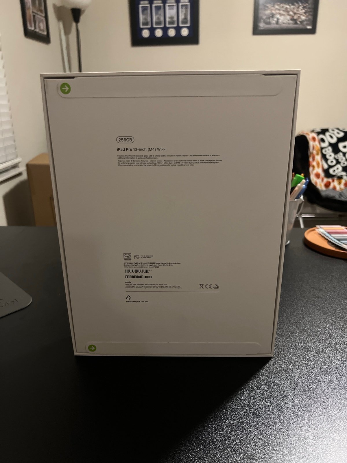 New unopened iPad Pro 13 inch M4 6D79
