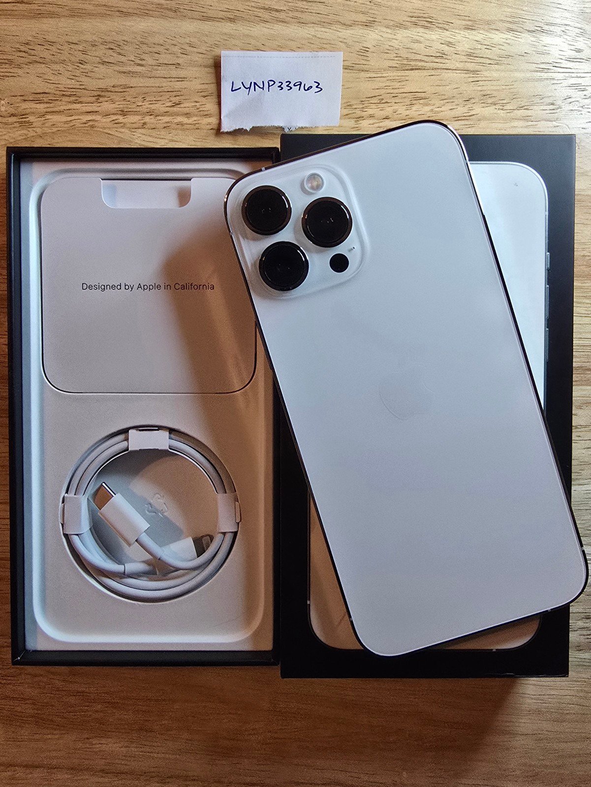 Apple iPhone 13 Pro Max 8V12