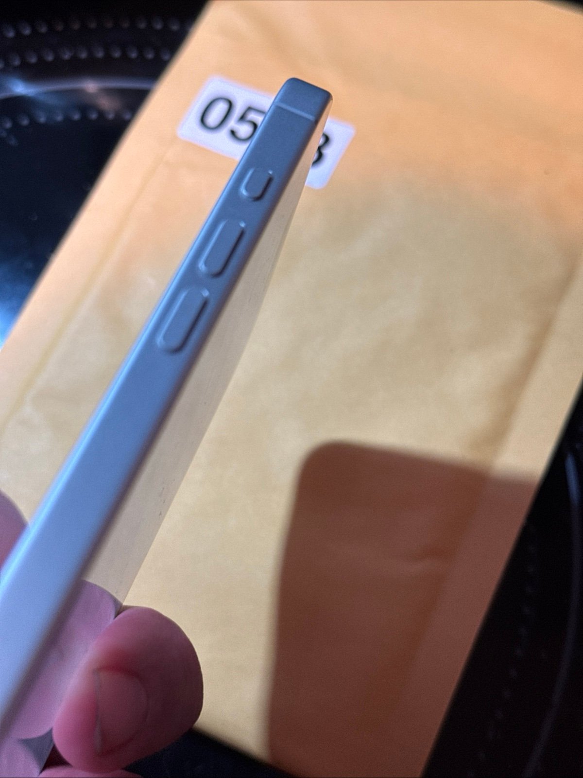 iPhone 16 6.1-inch A3081 USA eSIM (Verizon) 7K87