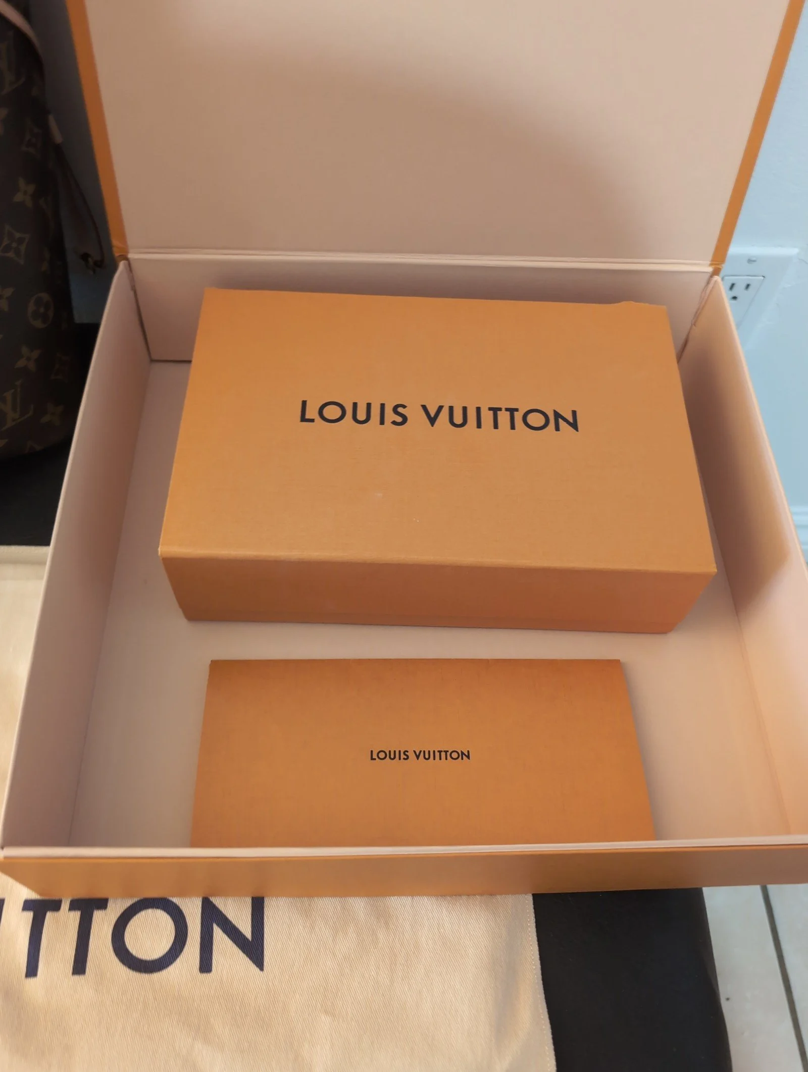 Louis Vuitton NEW Neverfull GM Tote