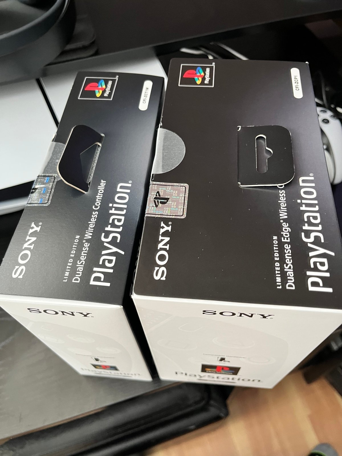 30th Anniversary PlayStation Controllers Bundle 3Q31