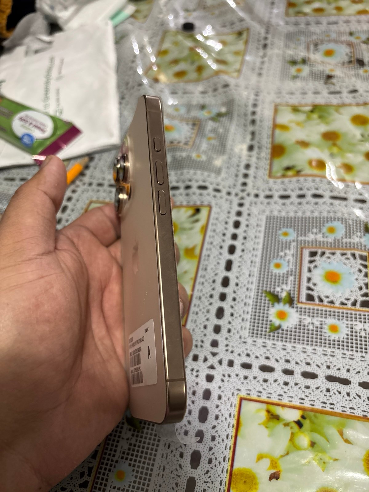 iPhone 16 pro 128gb desert titanium T-mobile 2N78