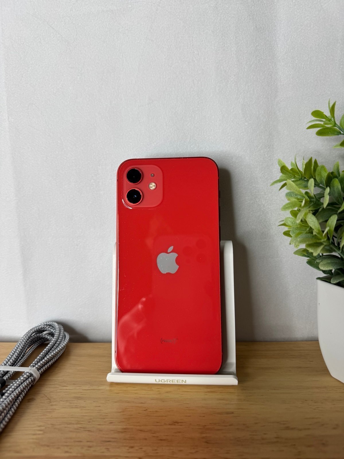 Apple iPhone 12 64 GB in (Product) RED for Unlocked 2Q38