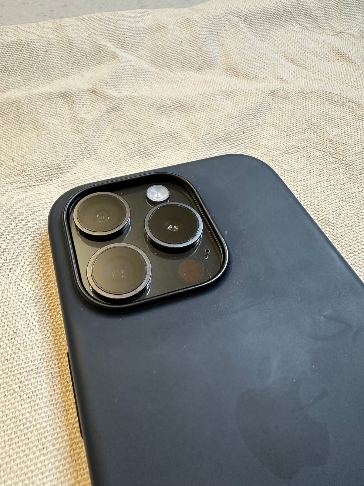 iPhone 15 Pro Unlocked 1H83