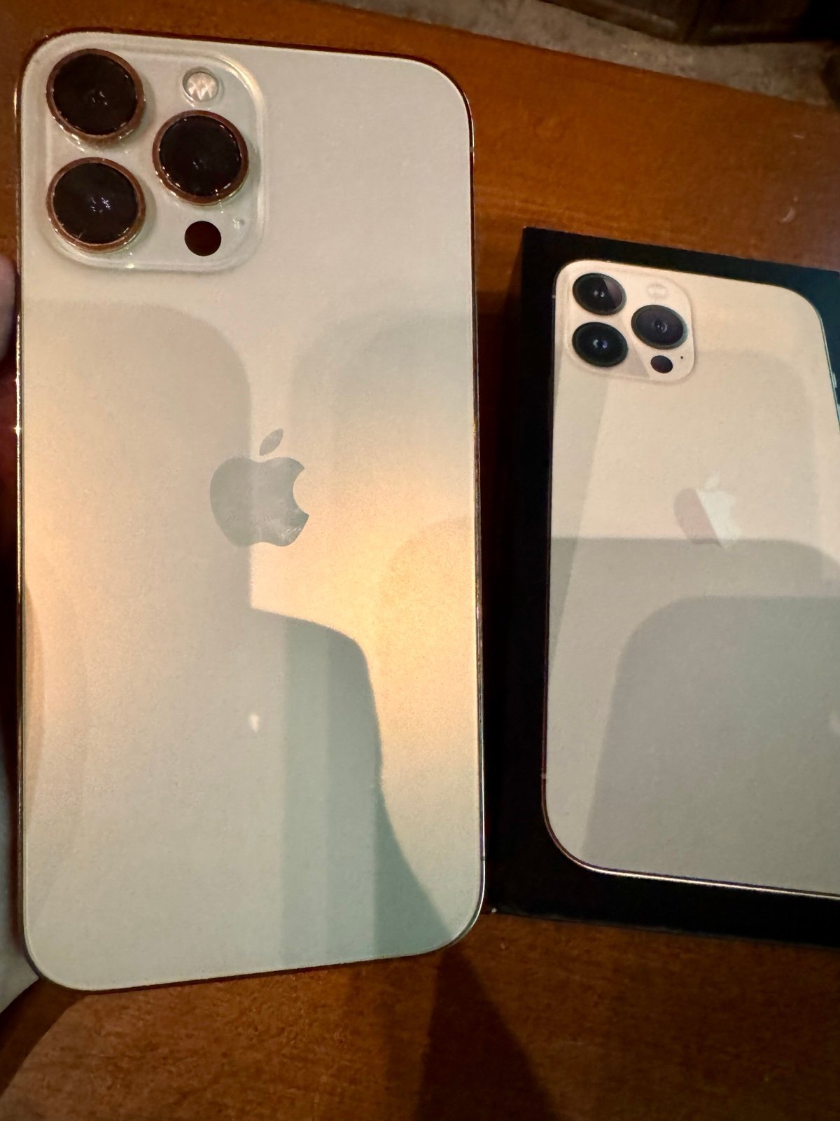 iPhone 13 Pro Max 256GB Gold UNLOCKED CLEAN IMEI 7K98