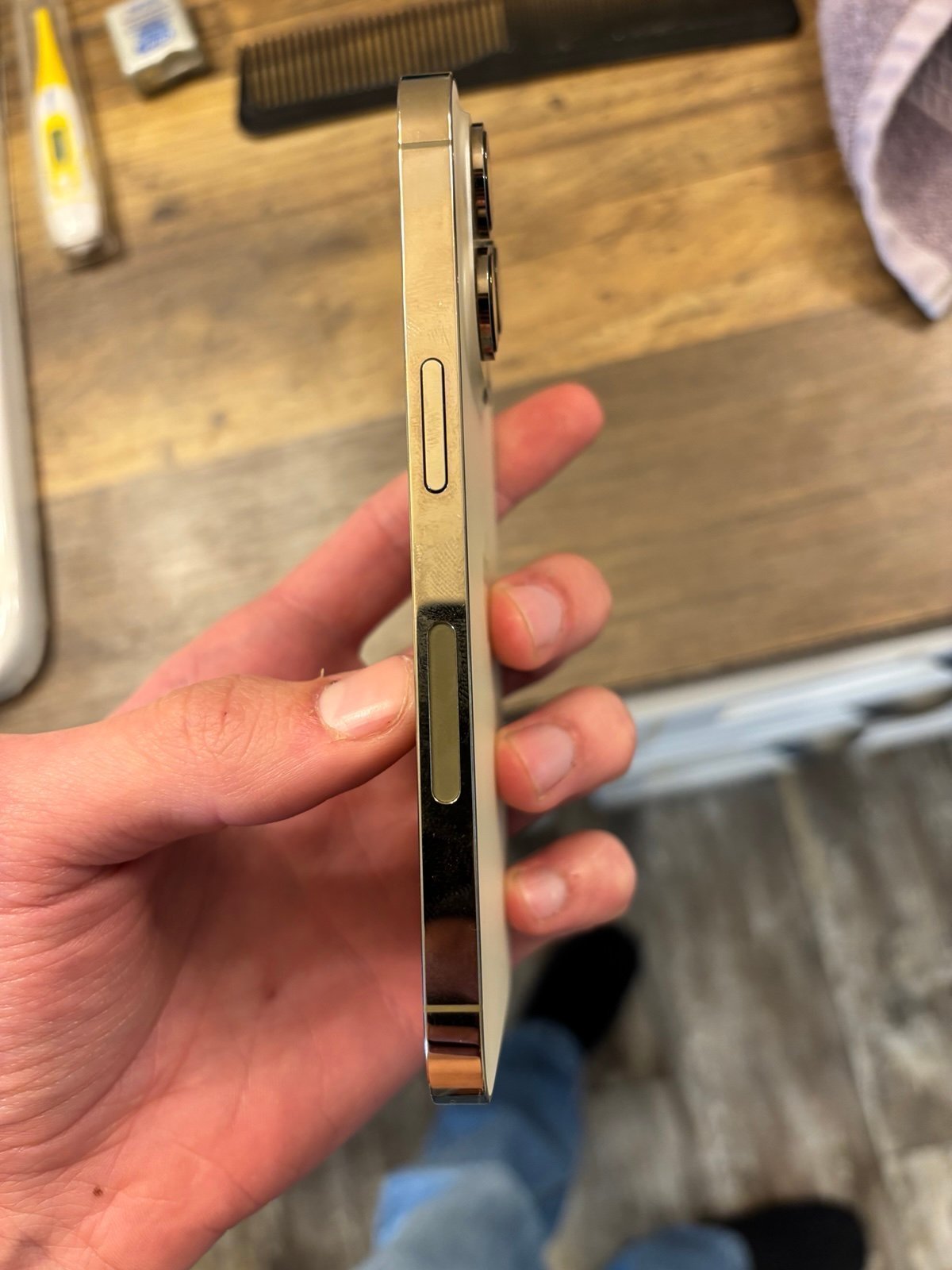 Apple iPhone 14 Pro 256 GB in Gold for Verizon 3S32