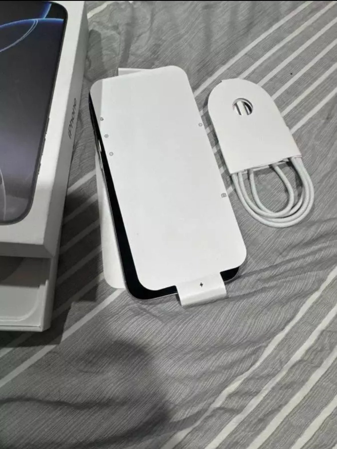 iPhone 16 Pro Max 2D38