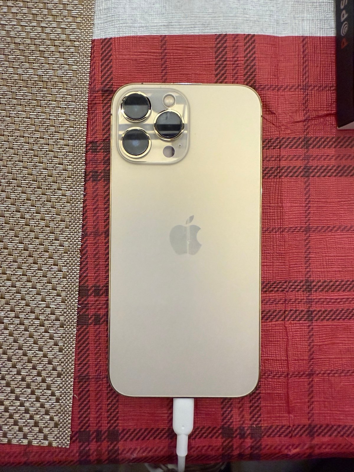 iPhone 13 Pro Max 128GB Gold Unlocked 2E77