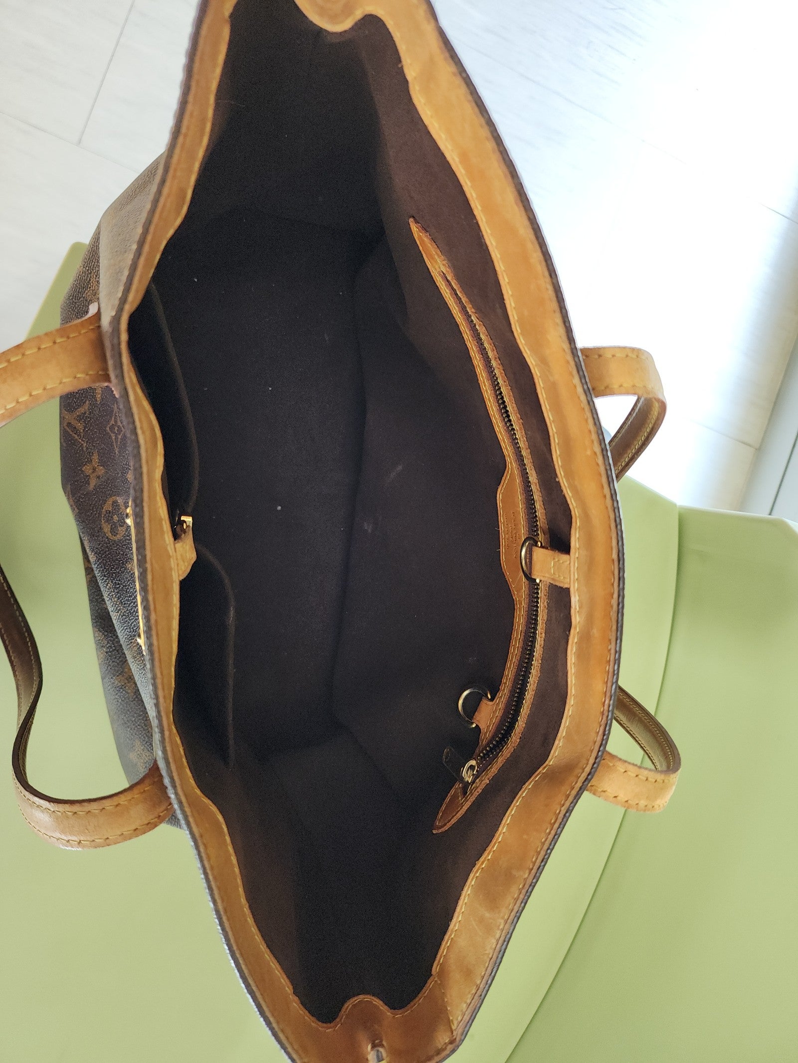 Louis Vuitton Wilshire MM Monogram Tote