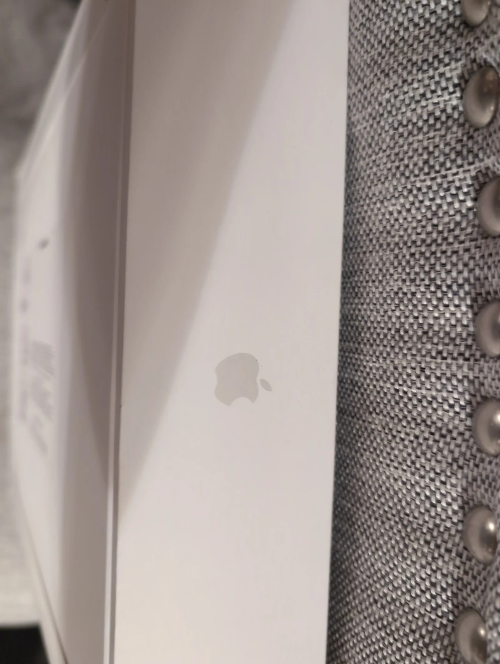 macbook pro 14 inch 2O39