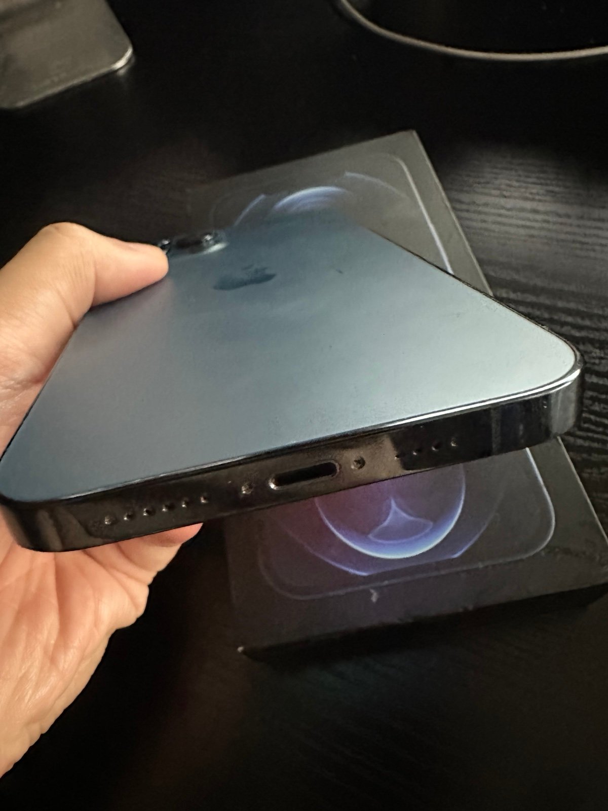 iPhone 12 pro max 7O36