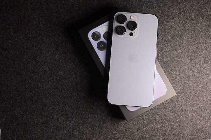 Apple iPhone 13 Pro 128GB Sierra Blue Factory Unlocked 6W26