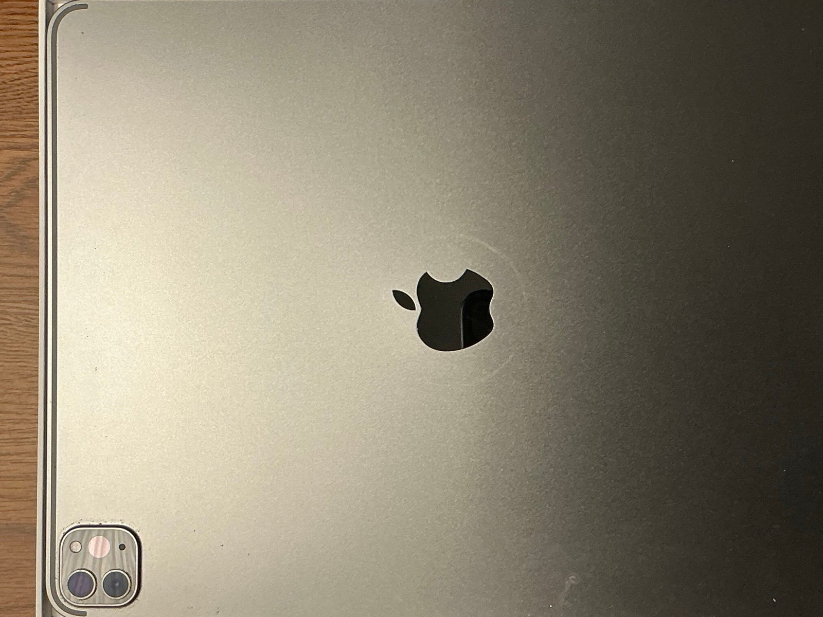 iPad Pro 12.9 6th Generation WI-FI only 6S17