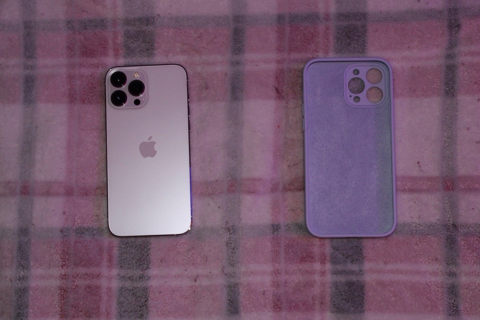 Apple iPhone 13 Pro Max 256 GB in Silver Unlocked 2O77