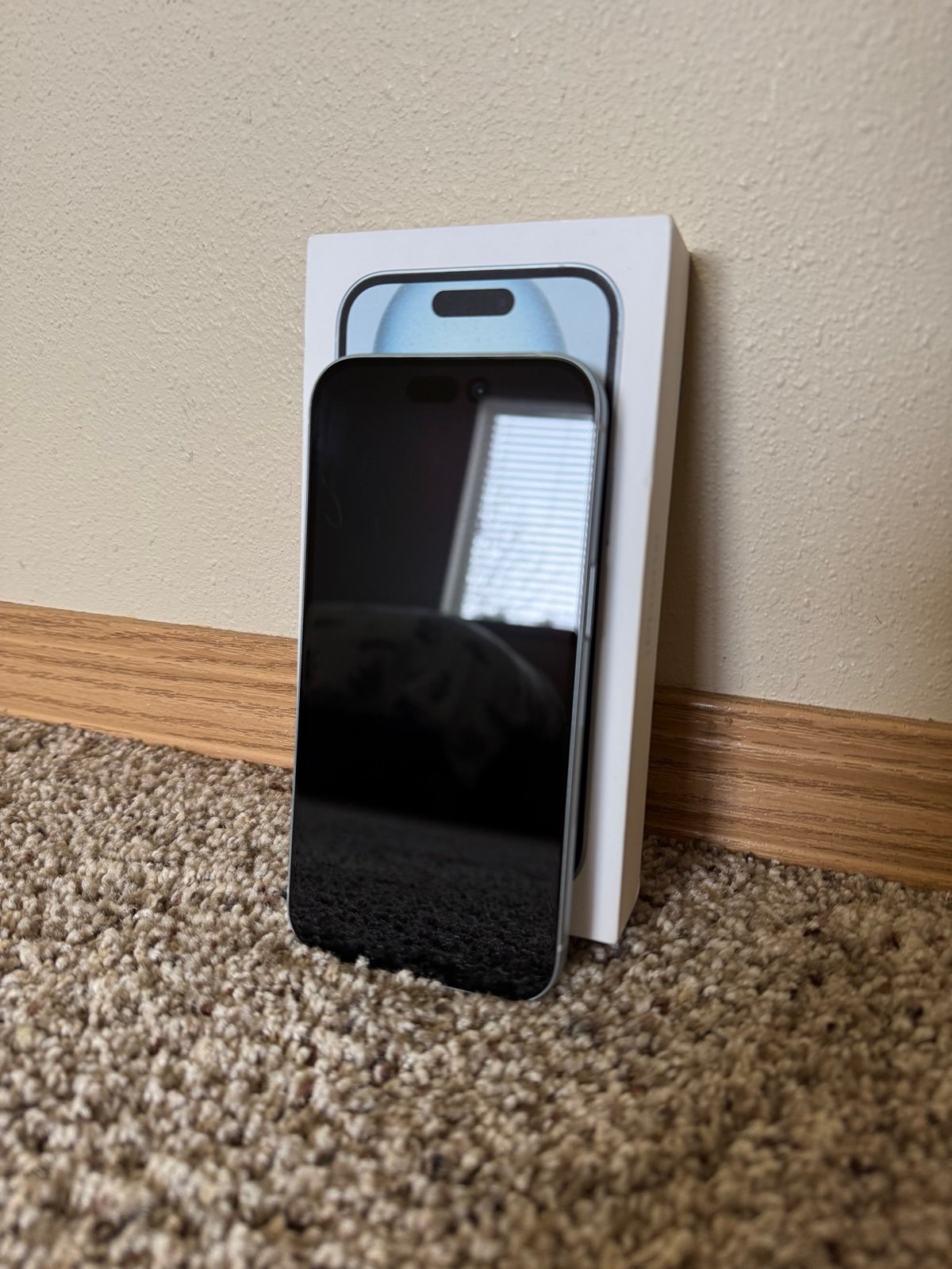 Apple iPhone 15 - 128 GB - Blue (AT&T Carrier) 7C99